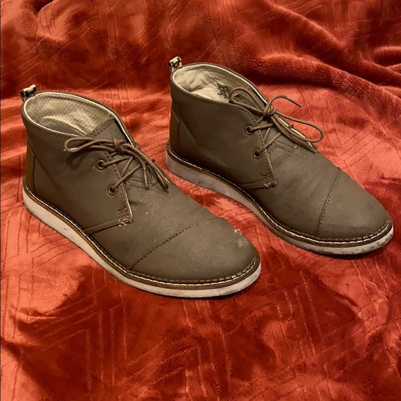 Men’s Toms